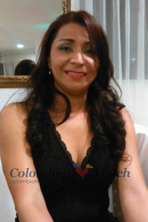 170499 - Yulieth Age: 48 - Colombia