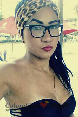 175043 - Carolina Age: 32 - Colombia