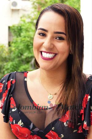 188425 - Giannina Age: 34 - Colombia