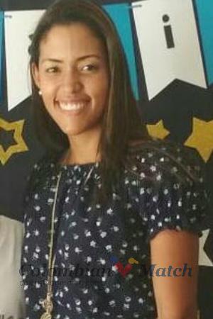 190063 - Alejandra Age: 38 - Venezuela