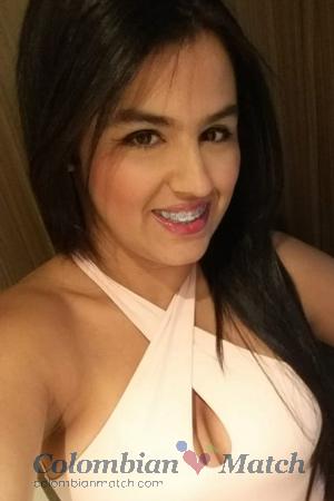 195905 - Zulyani Age: 37 - Colombia