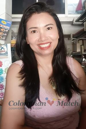 196082 - Punyanuch  (Kung) Age: 54 - Thailand