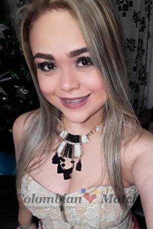 197537 - Luz Mary Age: 33 - Colombia
