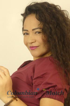 197735 - Luzmila Age: 50 - Colombia