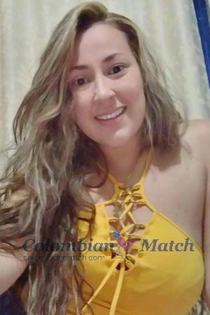 203843 - Luisa Fernanda Age: 36 - Colombia