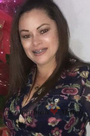 203845 - Yendry Age: 44 - Costa Rica