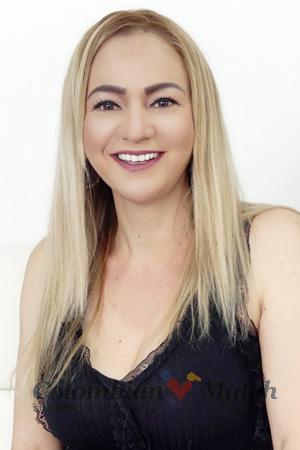203847 - Silvia Age: 48 - Colombia