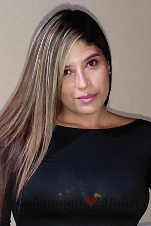 204578 - Daniela Age: 33 - Colombia