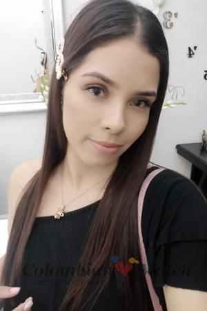 205223 - Daniela Age: 29 - Colombia