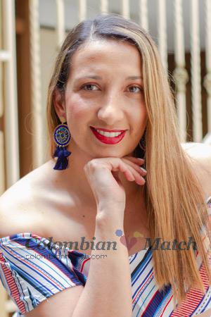 210700 - Karen Age: 38 - Colombia