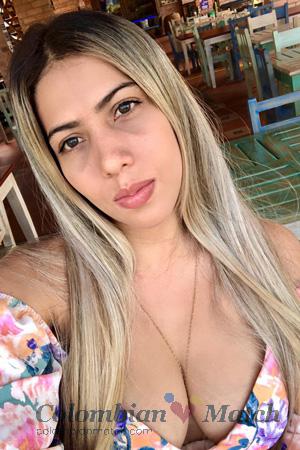 212151 - Monica Age: 32 - Colombia