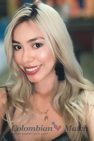 214705 - Valentina Age: 28 - Colombia