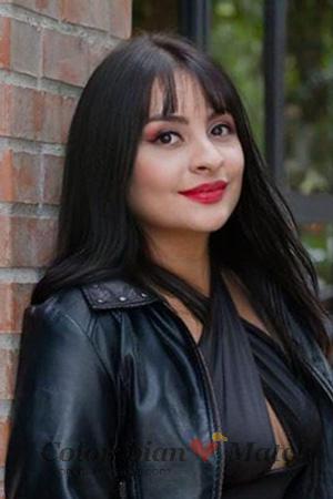 215123 - Johana Age: 29 - Colombia