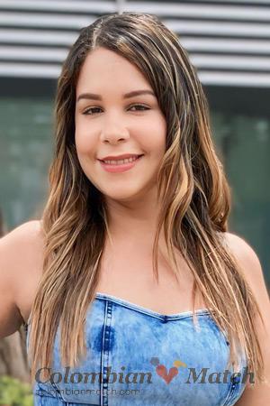 219556 - Selenia Age: 31 - Colombia