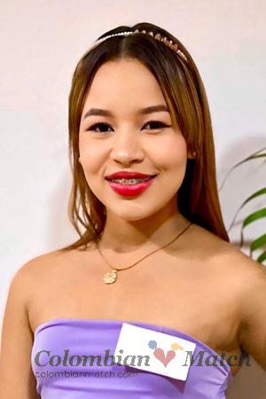 220049 - Yucelis Age: 26 - Colombia
