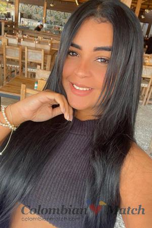 226398 - Yislaine Age: 34 - Colombia