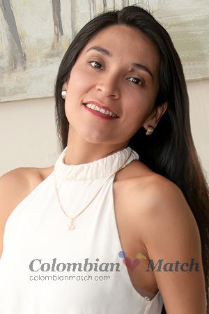 227056 - Carol Age: 32 - Peru