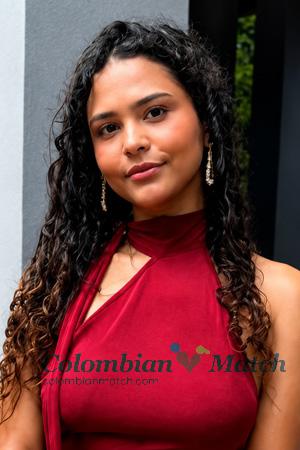 227693 - Laura Age: 19 - Colombia