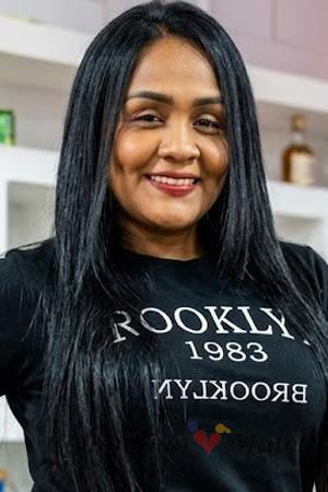 228100 - Gina Age: 37 - Colombia